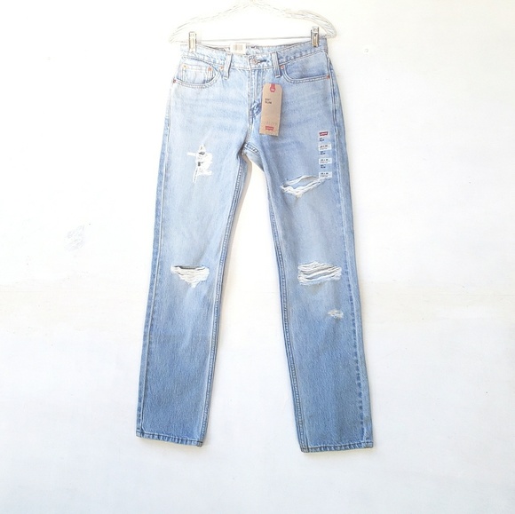 womens levi's ripped jeans